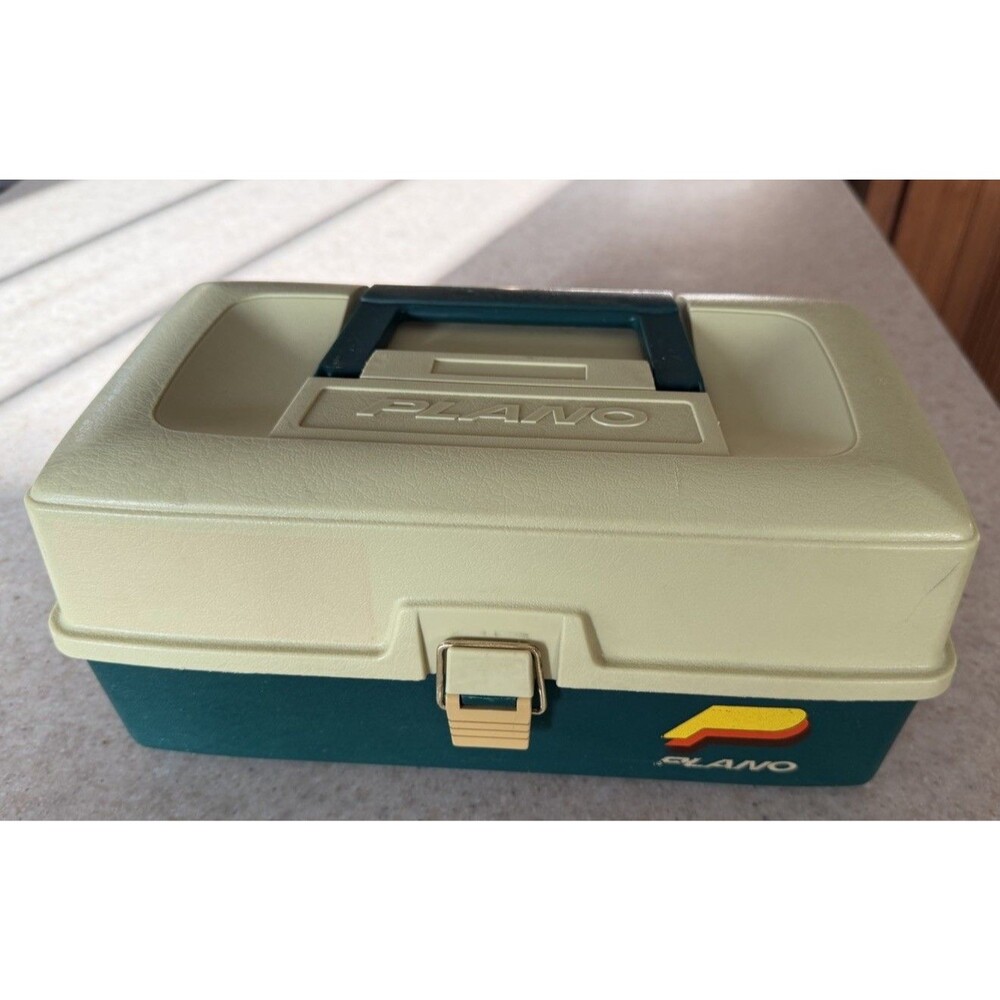 PLANO FISHING TACKLE BAIT STORAGE BOX CARRYING PLASTIC CASE MODEL 4100